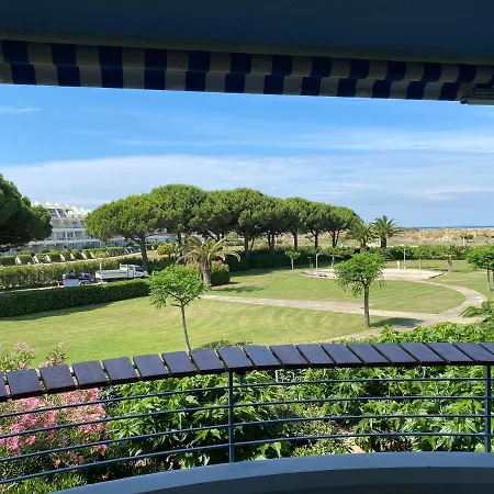 Sol-y-days: Beachfront With Panoramic Sea Views * Le Grau-du-Roi
