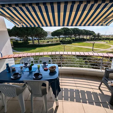 Apartment Sol-y-days: Beachfront With Panoramic Sea Views Le Grau-du-Roi